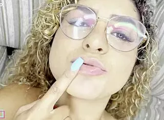 damn, look at the size of this latina's pussy, so huge!