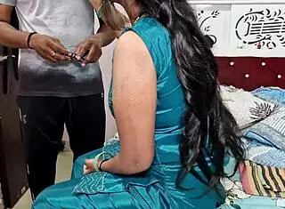 delivery boy showed bhabhi condom demo and banged her hard