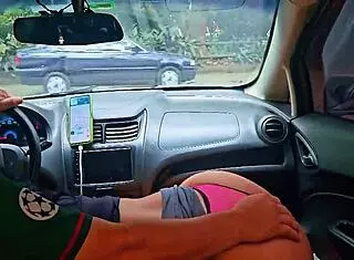Milf sucks uber driver in medellin