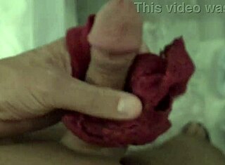 OMG! Ujela sem svojega 18-letnega pastorka z mojimi umazanimi hlačkami!