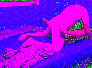 Milf Enjoys Intimate Bedroom Session