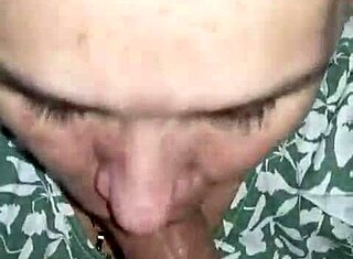 متعة فموية مع الجارة الجميلة المجاورة