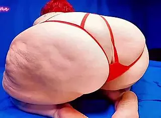 shaking that huge booty, mama's ready to play naughty with you