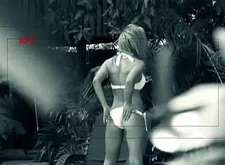 outdoors under the sun, aubrey adams rubs and fucks hard! ☀️