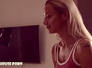 Колумбийская сводная сестра Вероника Леал кончает струей несколько раз