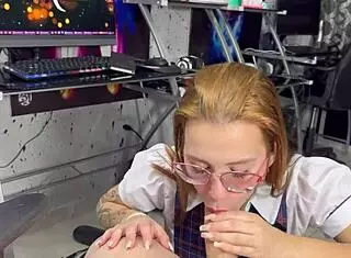 colombian hijastra gets deepthroat and pussy fucked by prestamista