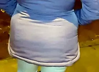 hey, i offered money to that mature venezuelan milf with big ass on the street to fuck