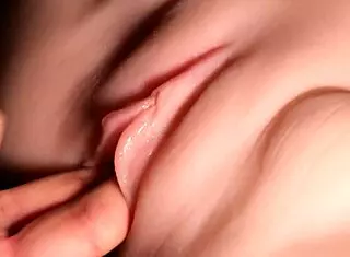 practice fingering on big pussy doll 😏