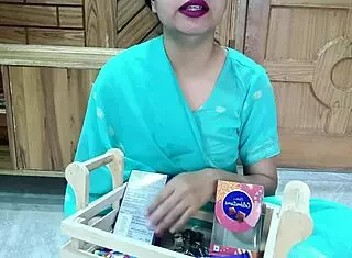 Indian maid tricked into doggystyle ass fucking with creampie 😉