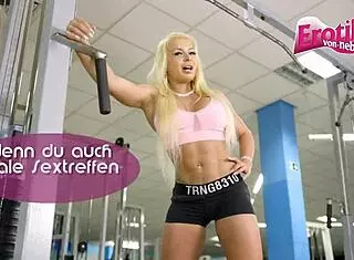 Marido saiu pro bar e safado veio transar comigo