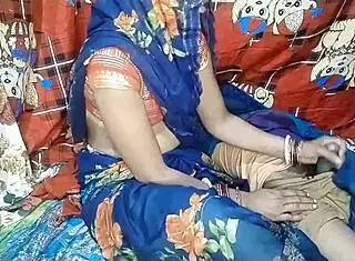 yo, desi rashi aunty's first hindi audio sex is wild! 🔥