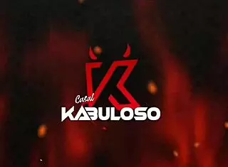 Gostosa in lingerie shows off big pussy and natural tits