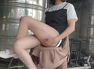 Shemale Ting Xuan enjoys outdoor dildo anal sex in public