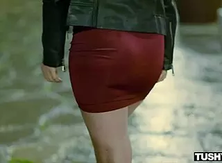 redhead ella hughes prefers huge cocks in her ass over smaller ones