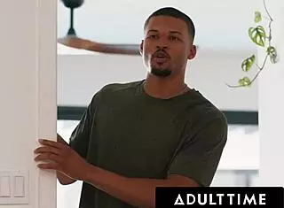 Anna Claire Clouds Caught Playing with Vibrator, Leading to Cheeks Clapped in Reality Show