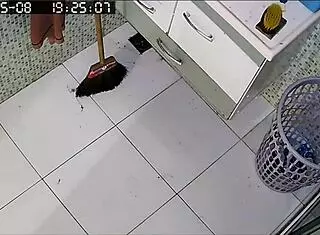 Hidden camera captures chubby neighbor shaving her big pussy in bath