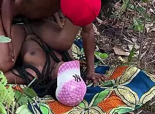 Ebony amateur fucks in bush on holiday