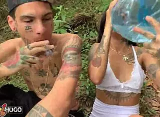 I’m wild for tattooed jovem banging a stranger in the woods after a smoke