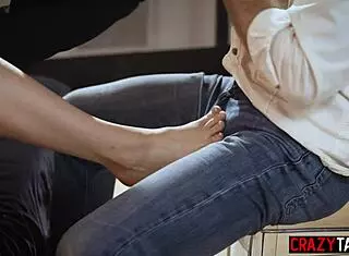 Ambitious big tits actress alison rey fucks guy michael vegas at audition