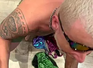 Friend Gives Ass To Bodybuilder Roommate