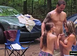 lane twins team up for wild outdoor 3some 😜