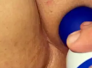 chubby amateur wife squirts hard during play