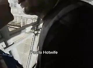 Na passarela em plena br 153 a casada fudendo sem parar e fazendo alegria do motoristas que passam e curtem um sexo na rua com paolla hotwife – assim que funciona