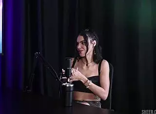 debora and vitoria hot cast moments