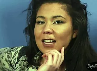 hey, watch this smalltits uk babe blow cock on her knees