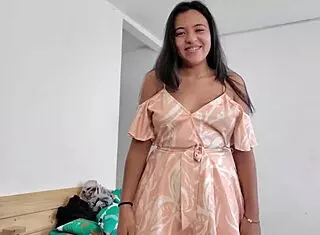 i follo a mi amiga latina colombiana en pov creampie por primera vez antes de trabajo