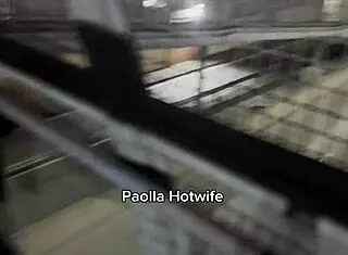 Na passarela em plena br 153 a casada fudendo sem parar e fazendo alegria do motoristas que passam e curtem um sexo na rua com paolla hotwife – assim que funciona