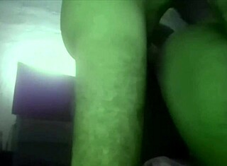 Claudia SKRIGER mens jeg KNEPPER hendes RØV hårdt