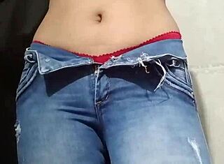 يا إلهي، مراهقتي كس ضيق 18+ أرسلت فيديو شرجي بالخطأ للمعلم