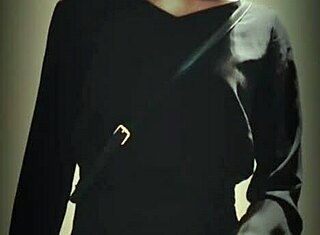 ताइवानी लेडीबॉय पब्लिक में कम शूट करती है, बहुत हॉट।