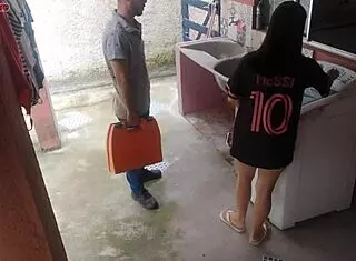 Housewife pays technician with ass