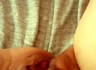 Mature Milf Opens Her Pussy At Dawn With Intense Emotions And Passion