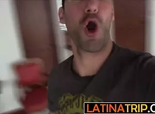 작은 콜롬비아 십대 브렌다가 페이스 펑킹 세게 받음