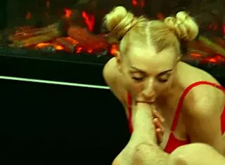 Two Stunners Suck My Toes