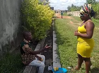 Street boy lures orange seller inside uncompleted building and fucks her till he cums
