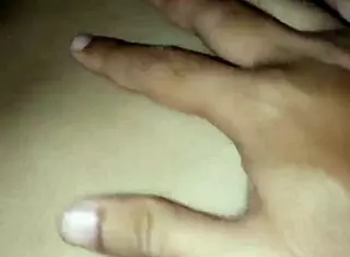 Bokep Indonesia Menikmati Tubuh Indah Saat Hujan