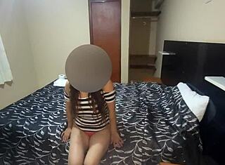 קאסטינג 004 - איידה מציגה סקווירטינג ומקבלת קרימפי אנאלי