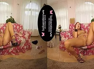 Solo Girl Jenifer Jane Enjoys Masturbating With A Dildo In Virtual Reality