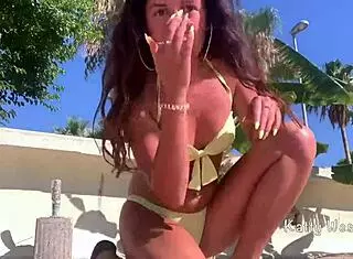 Young Girl Pees In Panties On Public Beach Then Sunbathes