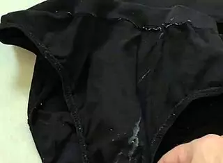i put my dick on my girlfriend's dirty panties and feel the excitement