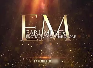 Redhead Sindee Shay Pleasures Herself With A Diamond Dildo