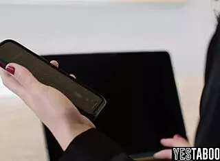 hung guy called by big ass latina milf for laptop fix