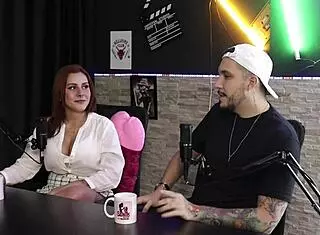 Bia Ruyva discusses cuckold issues and viagra.