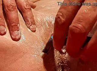 i shave my wet pussy in the bathroom