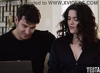 hung guy called by big ass latina milf for laptop fix