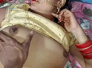The most beautiful married bhabhi gives an amazing blowjob 😍
